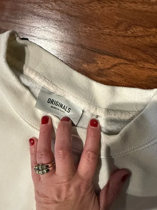 Men’s Crewneck Sweatshirt in Off-White - Picture 4 of 5